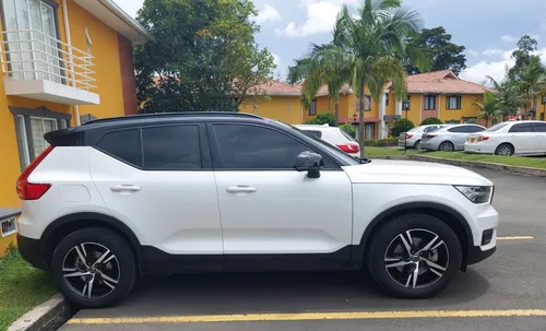 Camioneta Volvo Xc40 2.0 T4 R-design