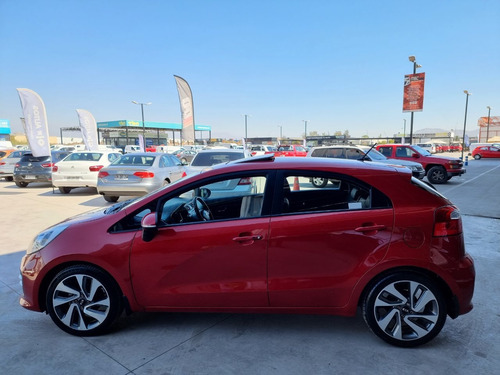 Imagen 4 de 14 de Kia Rio 5 Ex 1.4 6mt Ac Full 2017