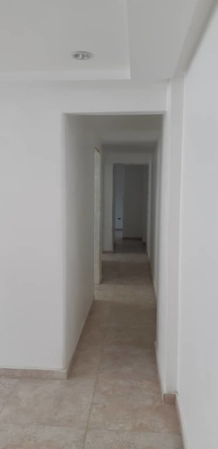 Imagen 7 de 12 de Apartamento En Venta Las Delicias Maracay Fm*