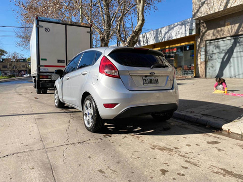 Imagen 14 de 18 de Ford Fiesta Kd Kinetic Titanium