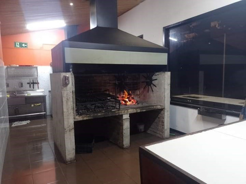 Cabaña En Arriendo De 2 Dorm, Piscina En Chillán