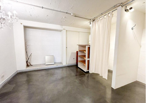 Local Reciclado 186m2 - Zona Comercial A Mts Blvd. Caseros - San Telmo