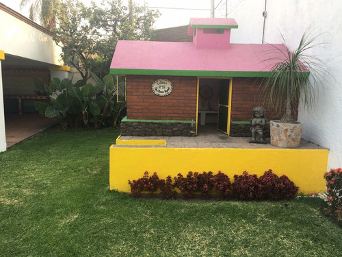 Imagen 2 de 14 de Residencia En Venta Con Jardín Y Alberca