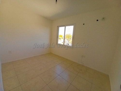 Imagen 1 de 16 de En Venta Apartamento De Dos Dormitorios En Colonia Del Sacramento