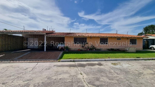 Imagen 1 de 30 de °/° Ajlópez °/° Casas En Venta Via El Ujano Barquisimeto Lara, $$ 0424 & 5257450 $$ Cód. Rent-a-house 23-7700 $ 90000 4 Dormitorios 4 Baños 444 M²