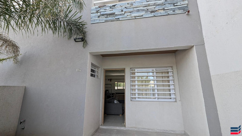 Dúplex En Venta | B° Sarmiento, Luján | Apto Crédito | 2 Dor
