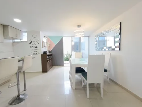 Casa En Venta En La Floresta. Cod V30737