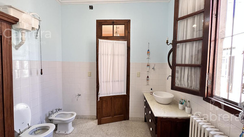 Casa De 3 Dormitorios Con Pileta En Venta, La Plata