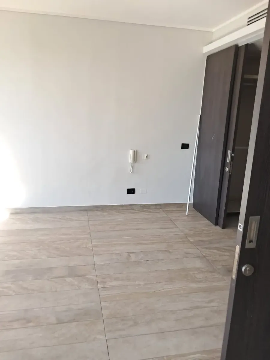 Imagen 5 de 22 de Arriendo Departamento 1 Dorm A Pasos Del Portal La Dehesa ..