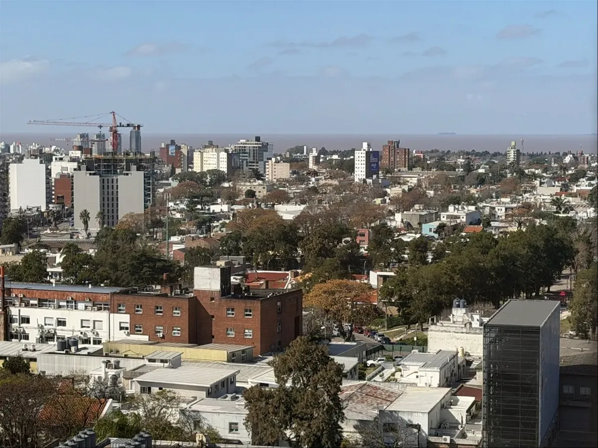 Se Alquila Apto Con Excelente Ubicación, Sobre Av. 8 De Octubre En La Blanqueada. 2 Dormitorios · Foto 2