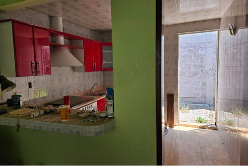 Casa En Venta Con Terreno Extenso Listo Para Expandirse A Tu Gusto.