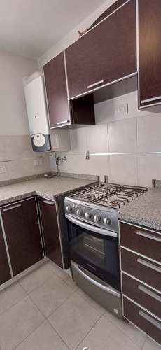 Venta Departamento De Categoria- Con Pileta- Cochera- 2 Habitaciones
