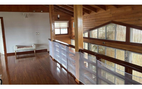 Casa En Venta De 4 Dorm. En Castro