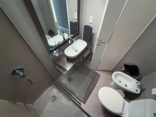 Departamento De 1 Dormitorio Con Gran Patio Y Parrilla En Zona Río