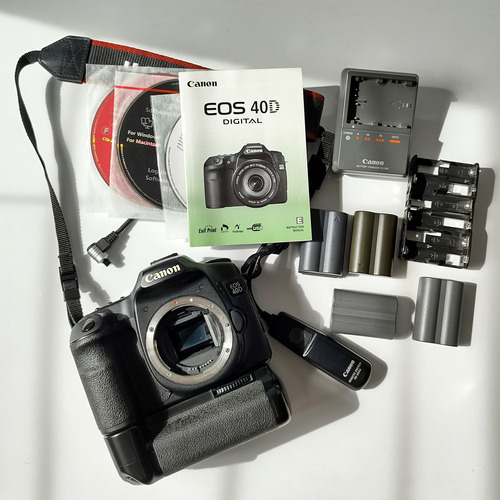 Camara Canon 40d Dsrl Body + Grip + 4 Baterias + Accesorios