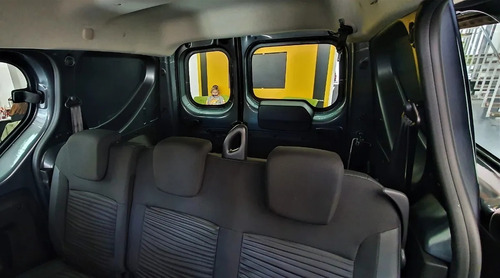 Imagen 14 de 25 de Kangoo Express Confort 5a 1.6 Furgon Ideal Remis Uber W