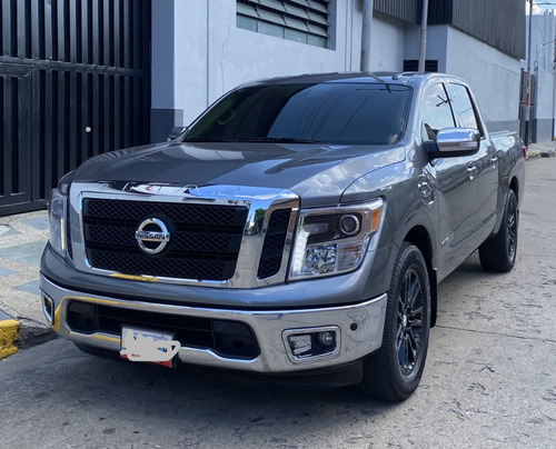 Nissan Titan