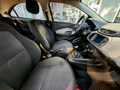 Imagen 7 de 14 de Chevrolet Onix 1.4 5ptas Lt 2017 68.000km Fcio T/usado