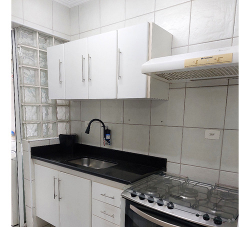 Confortável, Iluminado E Excelente Apartamento Na Praia De Pitangueiras, No Guarujá, 50 Metros Do Mar.