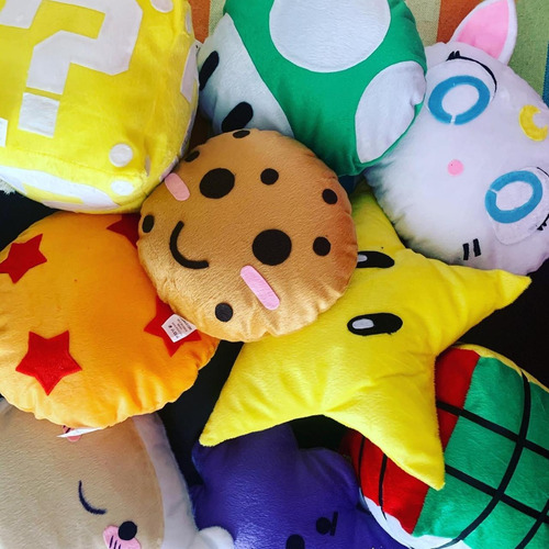 Imagem 2 de 3 de Almofada Pelúcia Torrada Kawaii Comida Food Lover