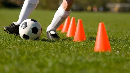 Imagen 9 de 9 de Pack 10 Conos 17cm Rigidos Base Cuadrada Futbol Coordinacion