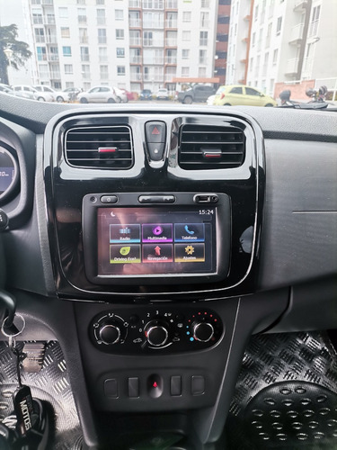 Renault Sandero Polar