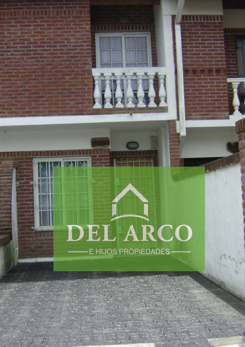 Imagen 1 de 13 de Triplex Al Frente - Calle 82 N° 233 - Mar Del Tuyu