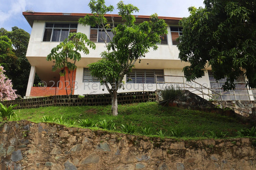 Se Vende Casa Con Potencial Baruta Yf
