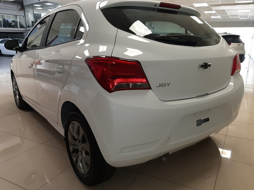 Imagen 8 de 25 de Chevrolet Onix Joy Black 0km#7