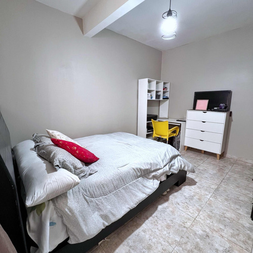 Amplio Townhouse De 3 Niveles En Residencias La Romanza