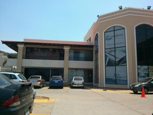 Local Comercial En Venta En El Centro Comercial Altamira En La Av. Costanera