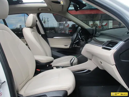 BMW X1 SDRIVE 20i 2000CC AT AA