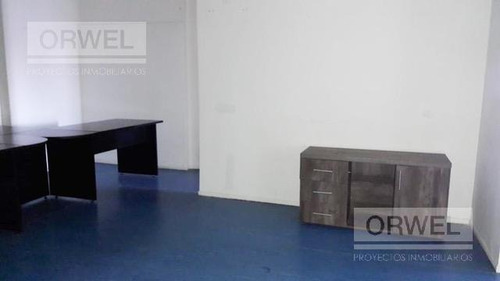 Imagen 8 de 30 de Increible Deposito. Area Comercial En Flores. 3,50 Alt. Techo!