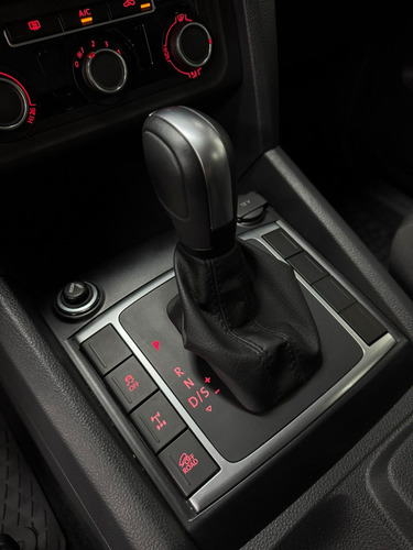 Volkswagen Amarok 2.0 TD 180HP 4X2 DC COMFORTLINE AT L16