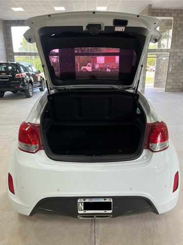 Hyundai Veloster 1.6 130cv At