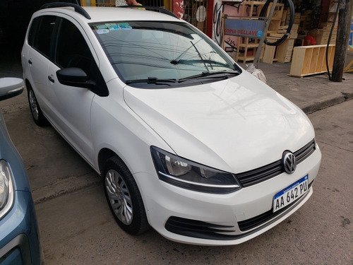 Imagen 2 de 10 de Volkswagen Suran 1.6 Comfortline 101cv