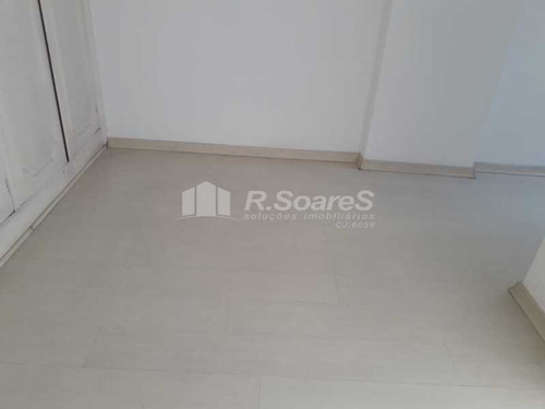 Imagem 4 de 15 de Apartamento Com 2 Quartos Na Tijuca. Rua Antônio Baslio - Jcap30467