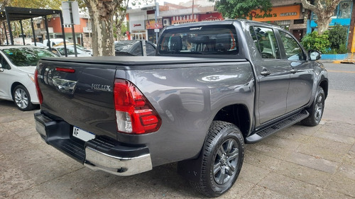 Imagen 3 de 17 de Toyota Hilux Sr 4x2 2022 Durzo Automoviles