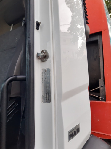 Volkswagen 17-280 Prensa