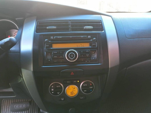 Imagem 10 de 13 de Nissan Livina 1.8 Sl X-gear 16v Flex 4p Automático