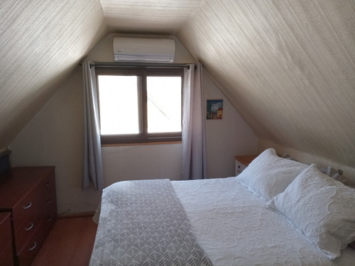 Cómoda Casa Con Amplia Cocina 3d/2b