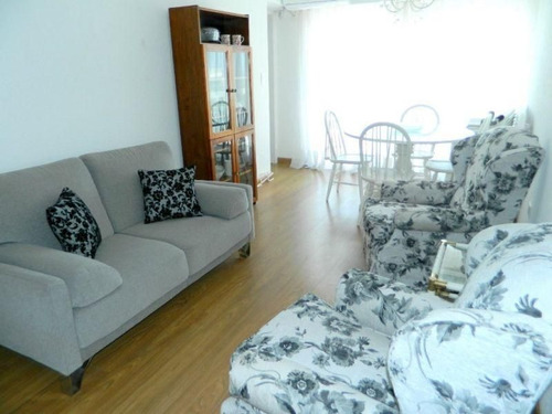 Apartamento En Venta De 2 Dormitorios En Peninsula