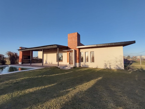 Imagen 9 de 19 de Casa Quinta En Carmen De Areco