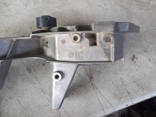 Base Soporte De Alternador Audi Q7 07-10 #70 (Usado)