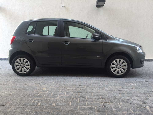 Imagem 5 de 13 de Volkswagen Fox 2014 1.0 Trend Tec Total Flex 5p