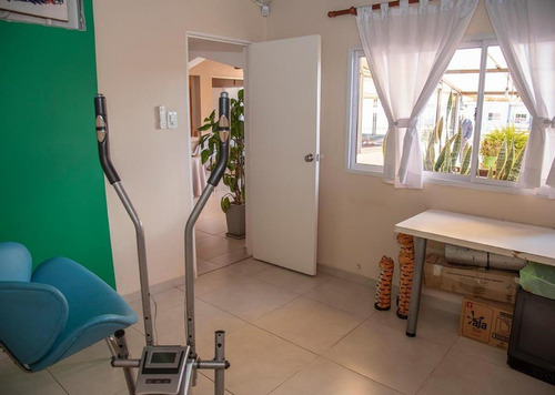 Imagen 16 de 23 de Departamento En 2 Plantas - 4 Ambientes - Impecable - Castel