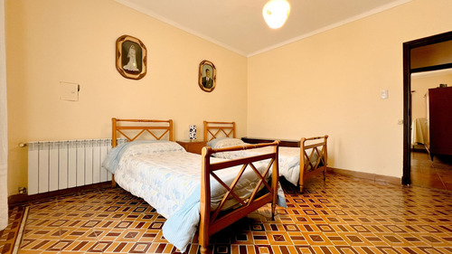 Venta Casa 4 Ambientes Mechongue Con Jardin