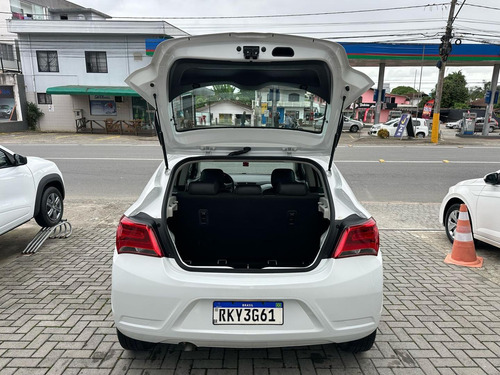 Chevrolet Onix Joy Hatch 1.0 8v Flex 5p Mec.