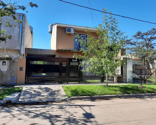 Casa De 3 Ambientes En Venta - Muy Buena Ubicación!!!