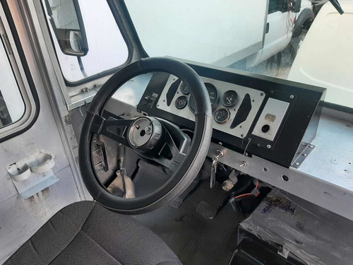 Imagen 15 de 15 de Vanett Freightliner